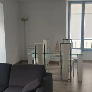 T2 45 M² En Centre-ville Ax-les-Thermes